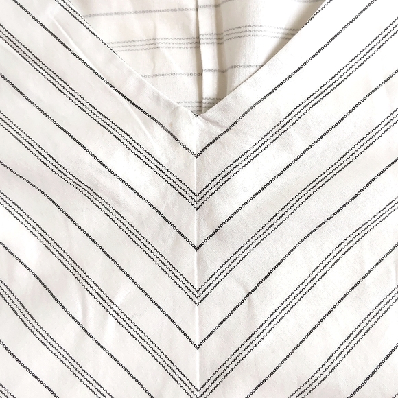 Zara Cotton Spandex Long Sleeve V-Neck Stripe Blouse with front tie and side zip - Picture 6 of 6